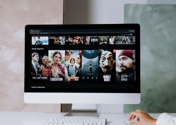 5 Best Netflix Movies of 2021 Everyone Must Watch!